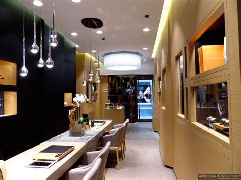 Experience: Audemars Piguet Boutique Milano. An Intimate Small 